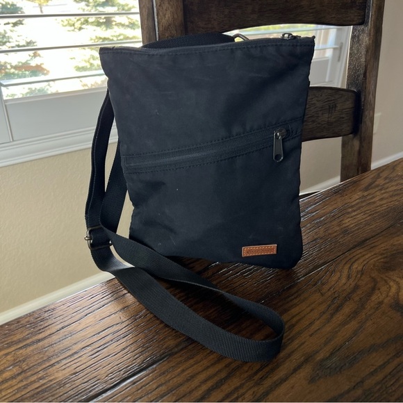 Eddie Bauer Women’s Bag Purse Crossbody Black Travel Beach Small, - Picture 15 of 16